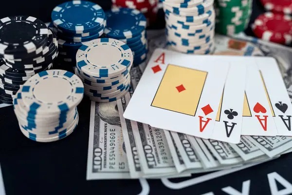 Caribbean Stud Poker table layout with dealer and player hands displayed